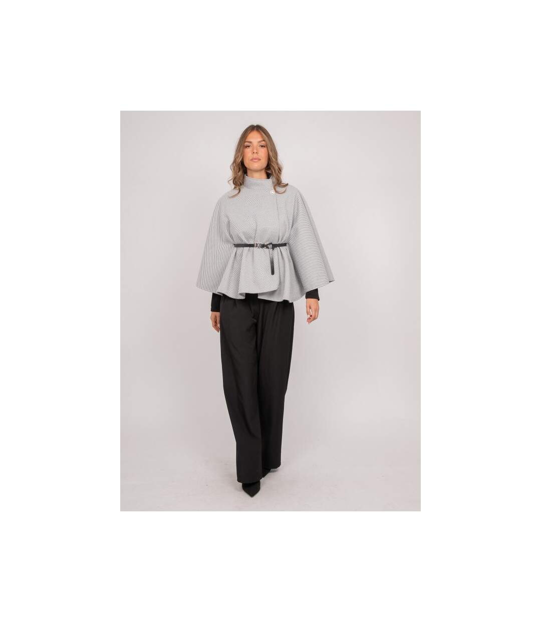 Cape avec ceinture col montant manches évasées UROLIE - Dona X Lisa-4