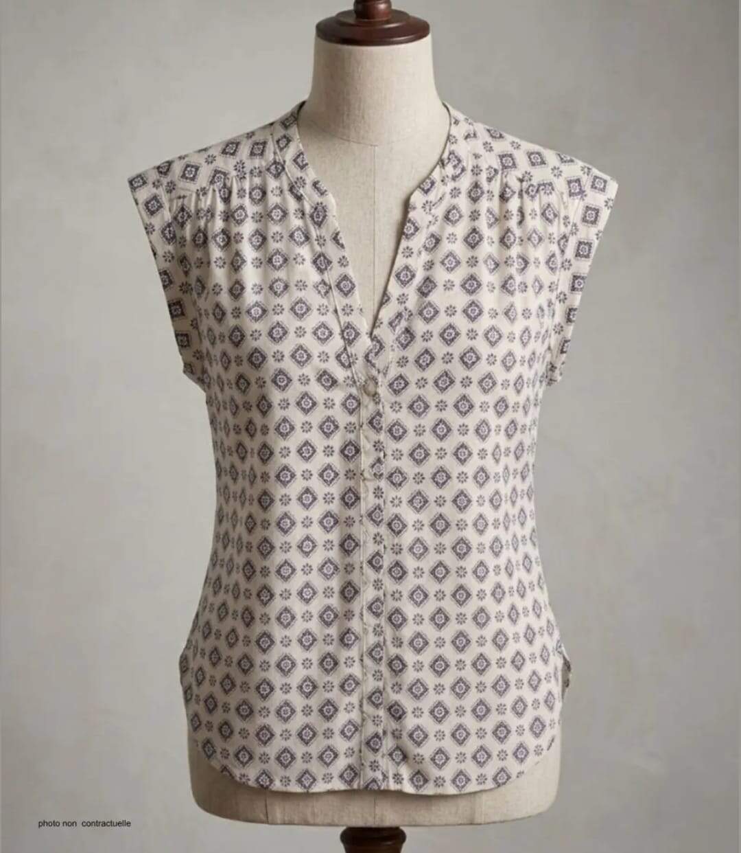 Chemisier sans manches MAYFLOWER LE1806 : le top en viscose fluide et respirant pour l'été-3