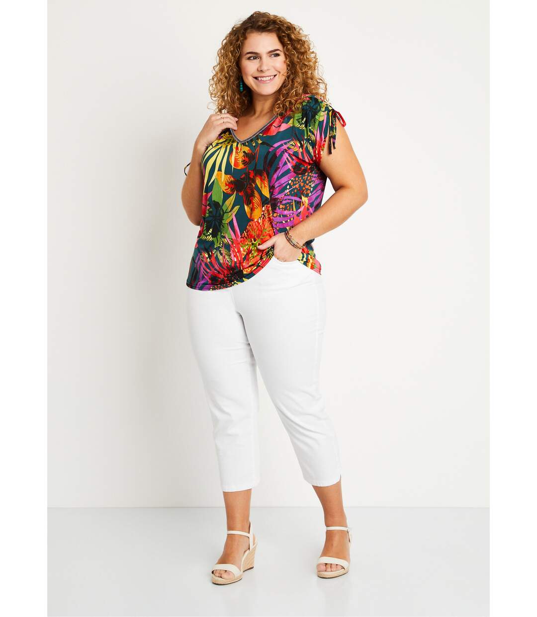 T-shirt motif exotique nouettes épaules-3