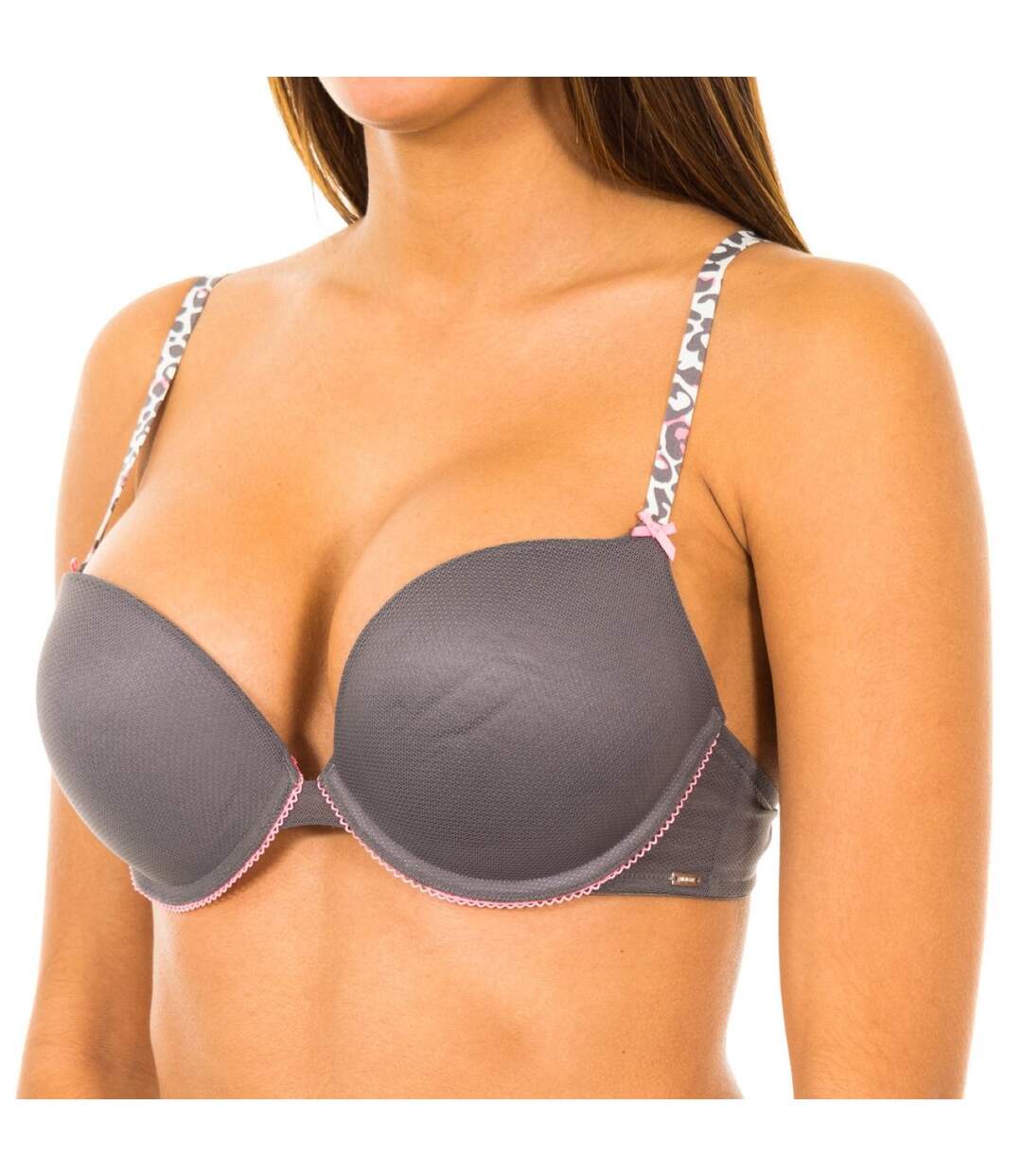 Push-Up bra with cups and underwire 1387903204 woman-1