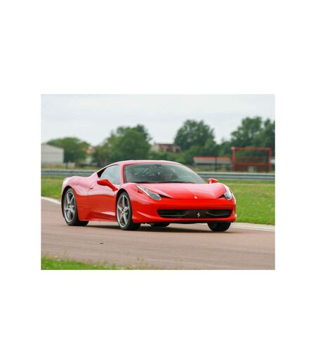 Session de pilotage de 6 ou 7 tours de circuit au volant d'une Ferrari - SMARTBOX - Coffret Cadeau Sport & Aventure