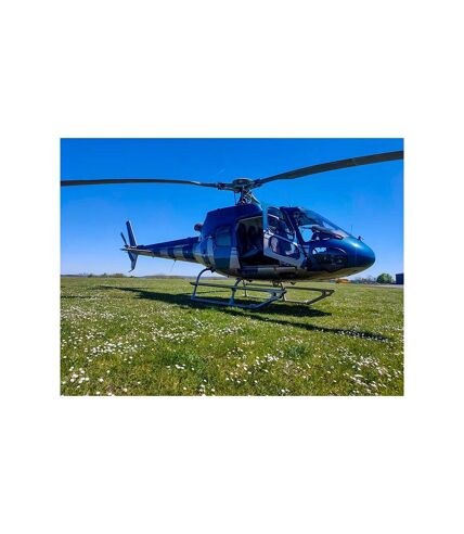 Vol en hélicoptère de 20 min au-dessus des châteaux de l’Essonne - SMARTBOX - Coffret Cadeau Sport & Aventure