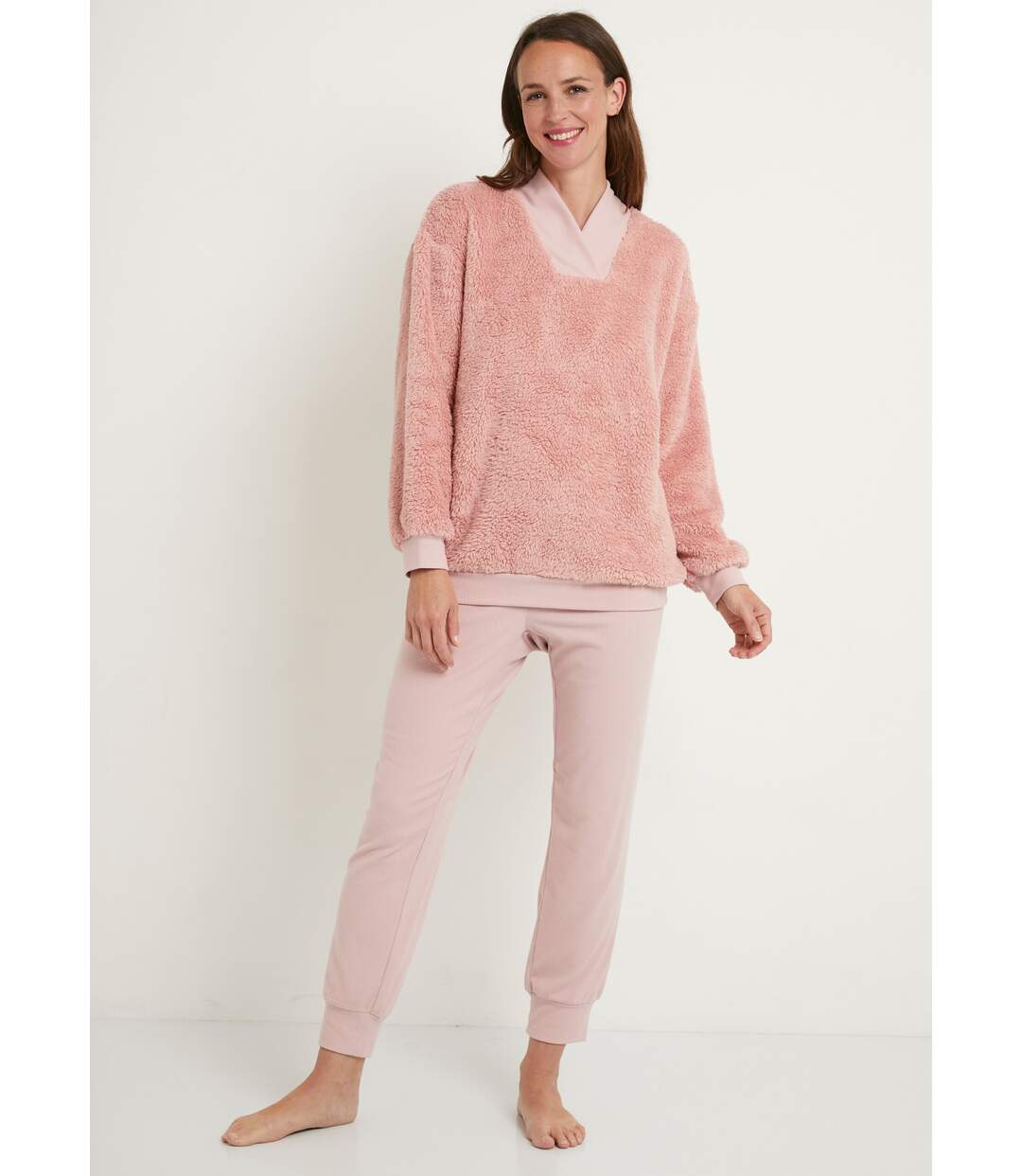 Pyjama uni chaud col V manches longues peluche-1