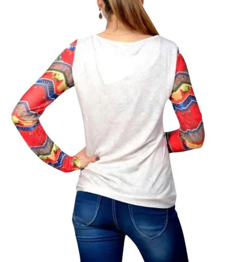 Tee-shirt manches longues femme avec motifs stylés - un must pour un look décontracté