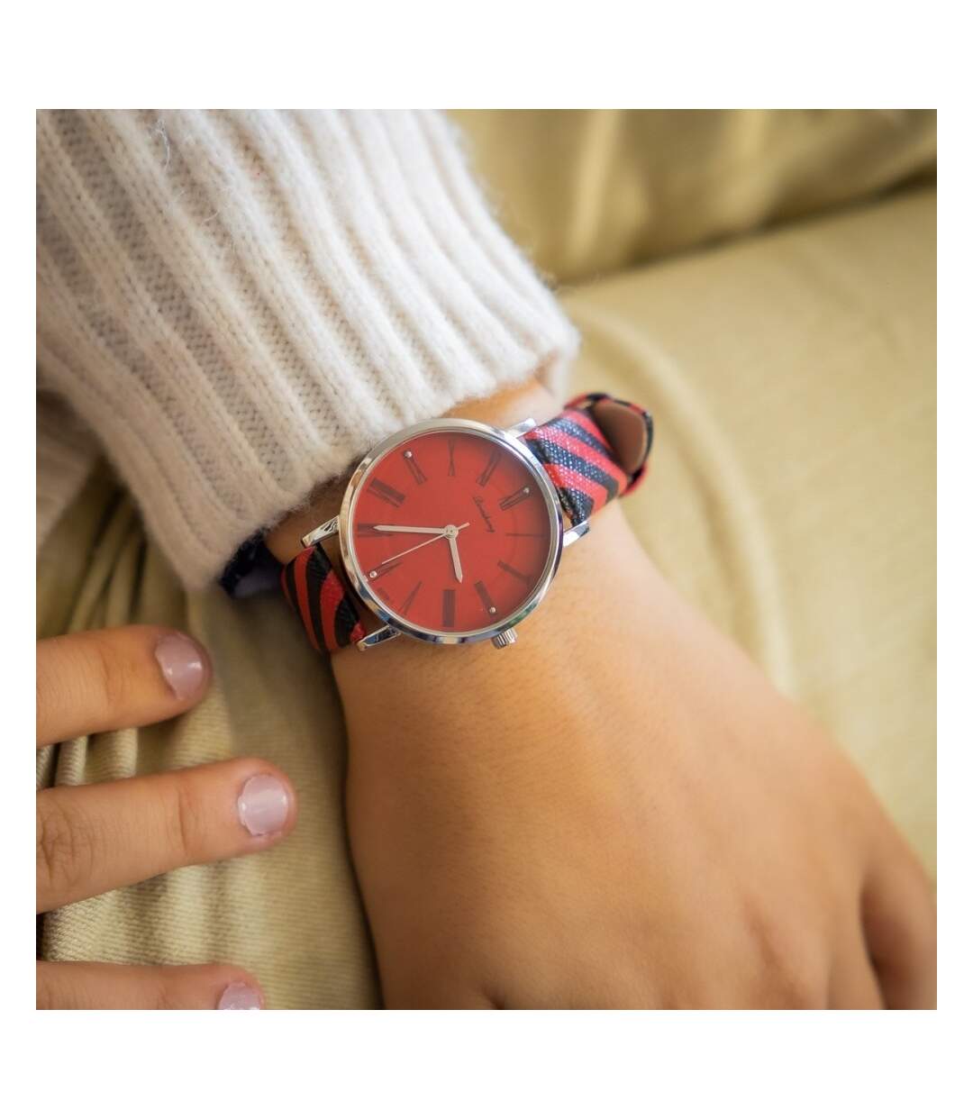 Jolie Montre pour Femme Rouge CHTIME-2