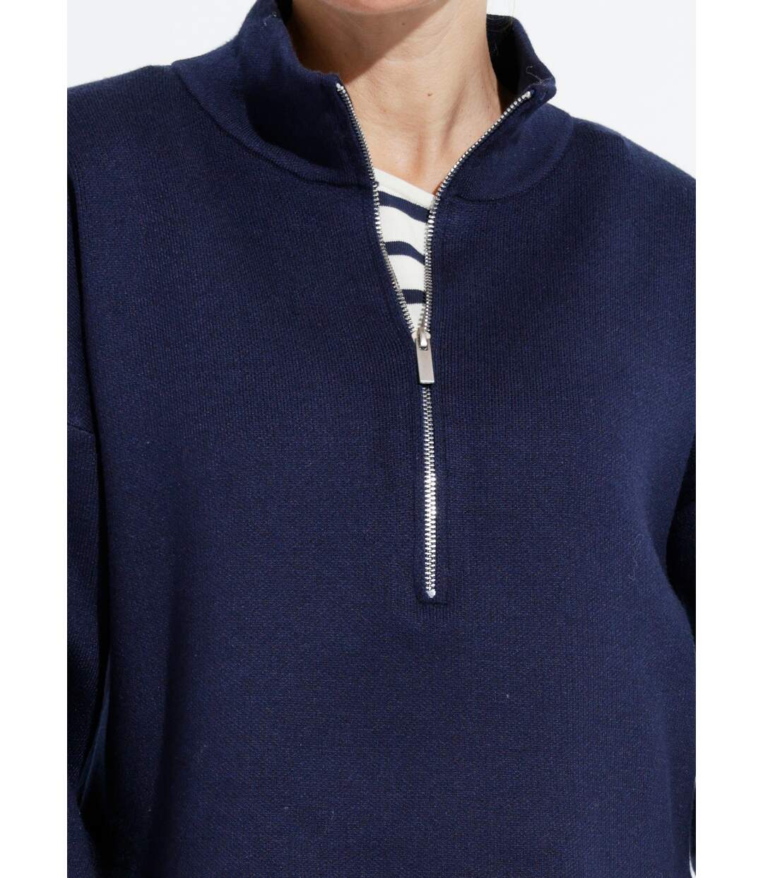 Pull court avec col montant zippé-4