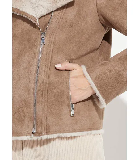 Blouson zippé façon peau lainée