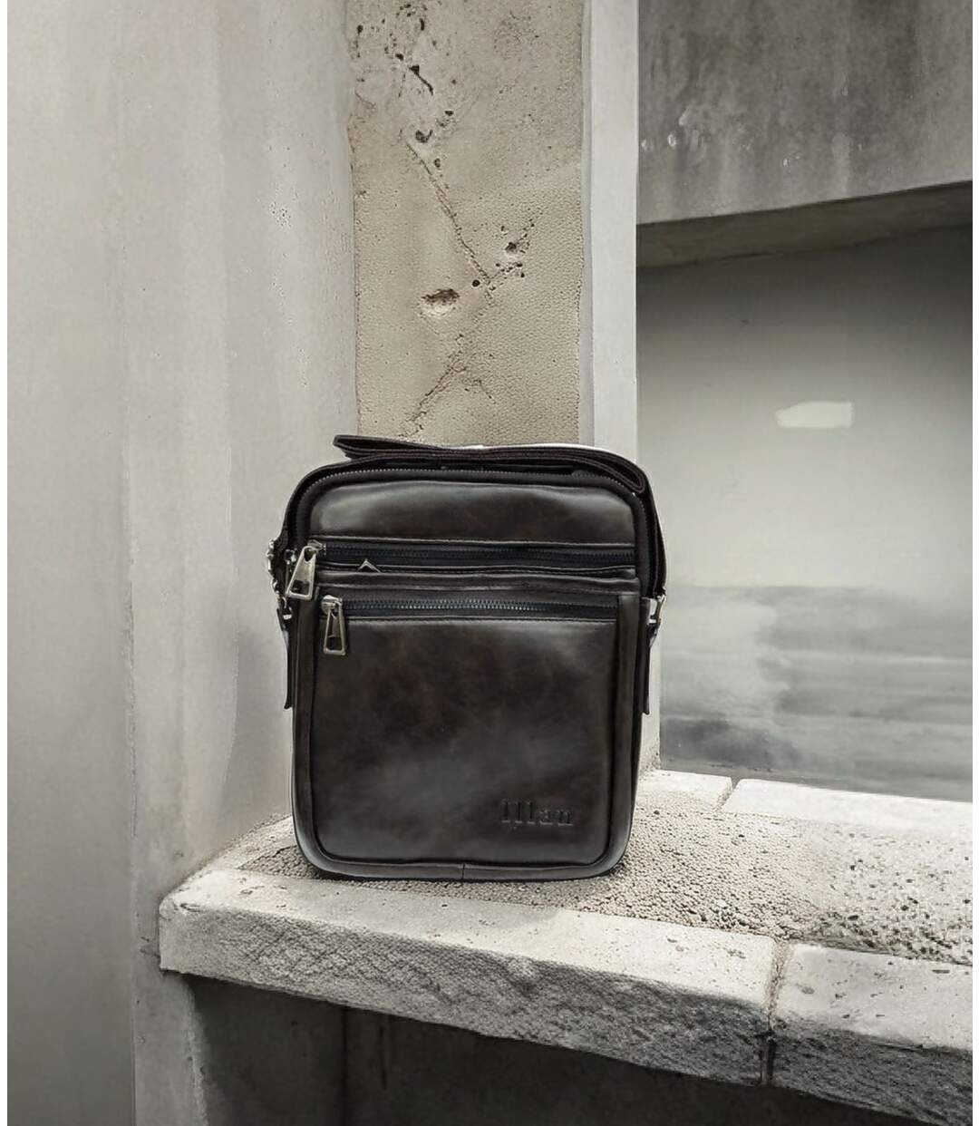 Sacoche en simili cuir marron pour homme - Finition soignée et style intemporel-4