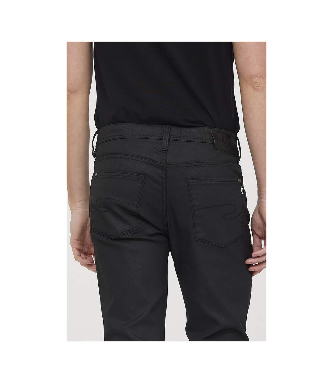 Jean LC122 Black coatted-4