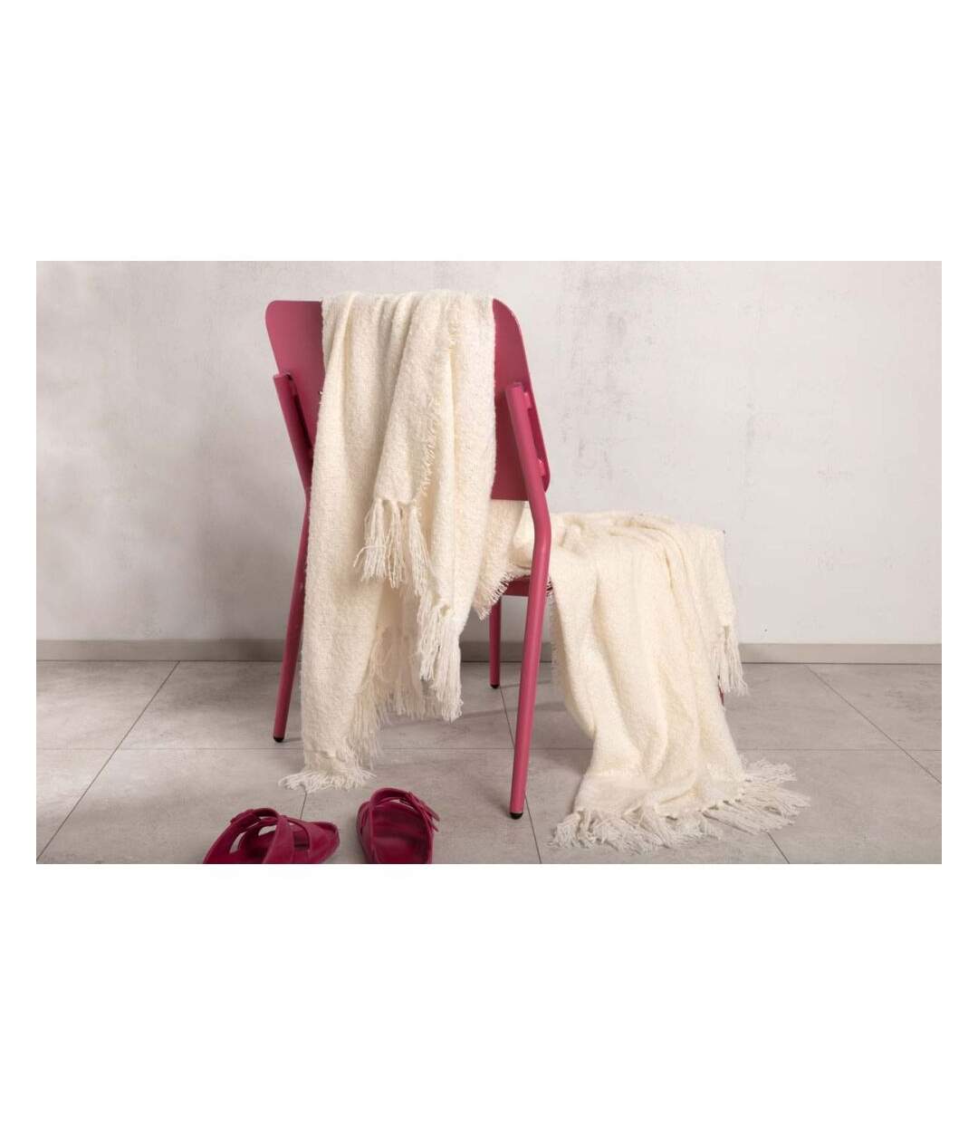 Jeté de canapé en polyester avec pampilles Stanly 170 x 130 cm-1