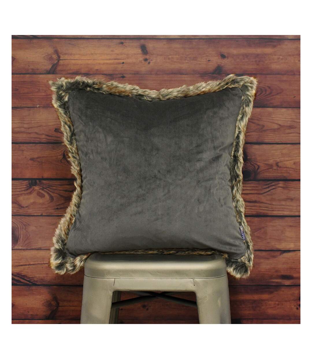 Riva Paoletti Kiruna Faux Fur Edged Square Cushion Cover (Smokey Grey) - UTRV1280