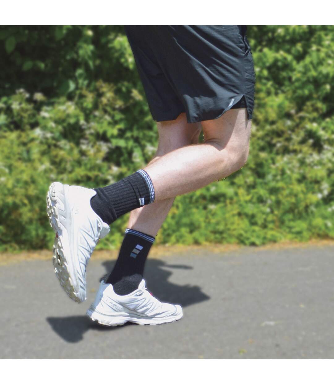 Mens Retro Stripe Cotton Sports Socks in White & Black-5
