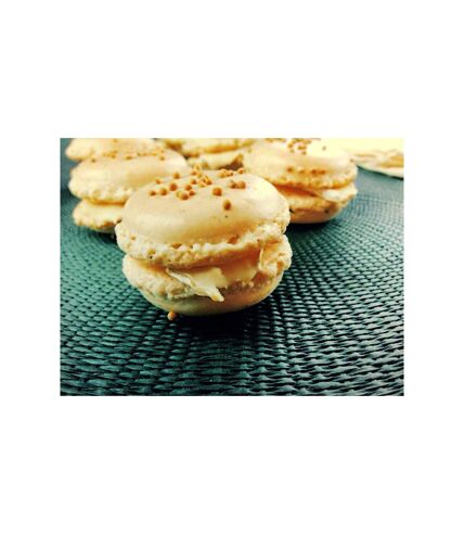 Cours en ligne avec un pâtissier : apprendre à faire des macarons - SMARTBOX - Coffret Cadeau Gastronomie