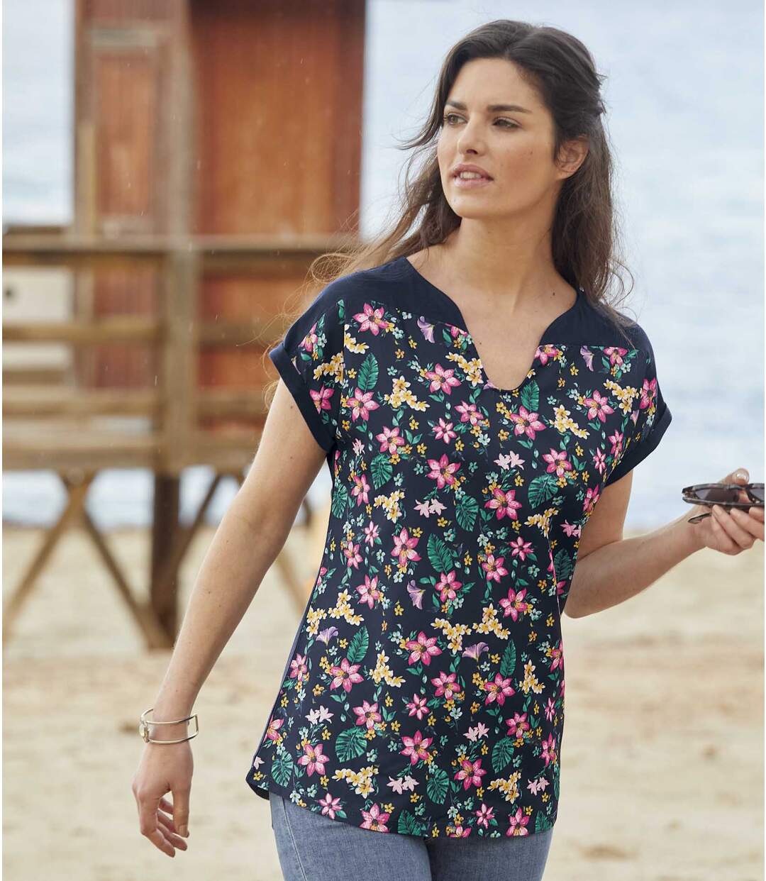 T-Shirt Fantasie aus Materialmix-2