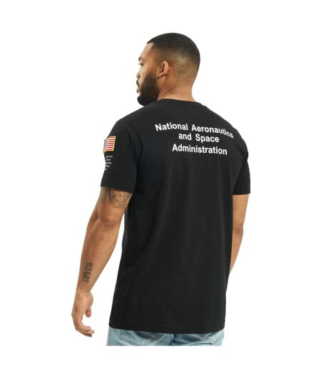 Noir Mister Tee