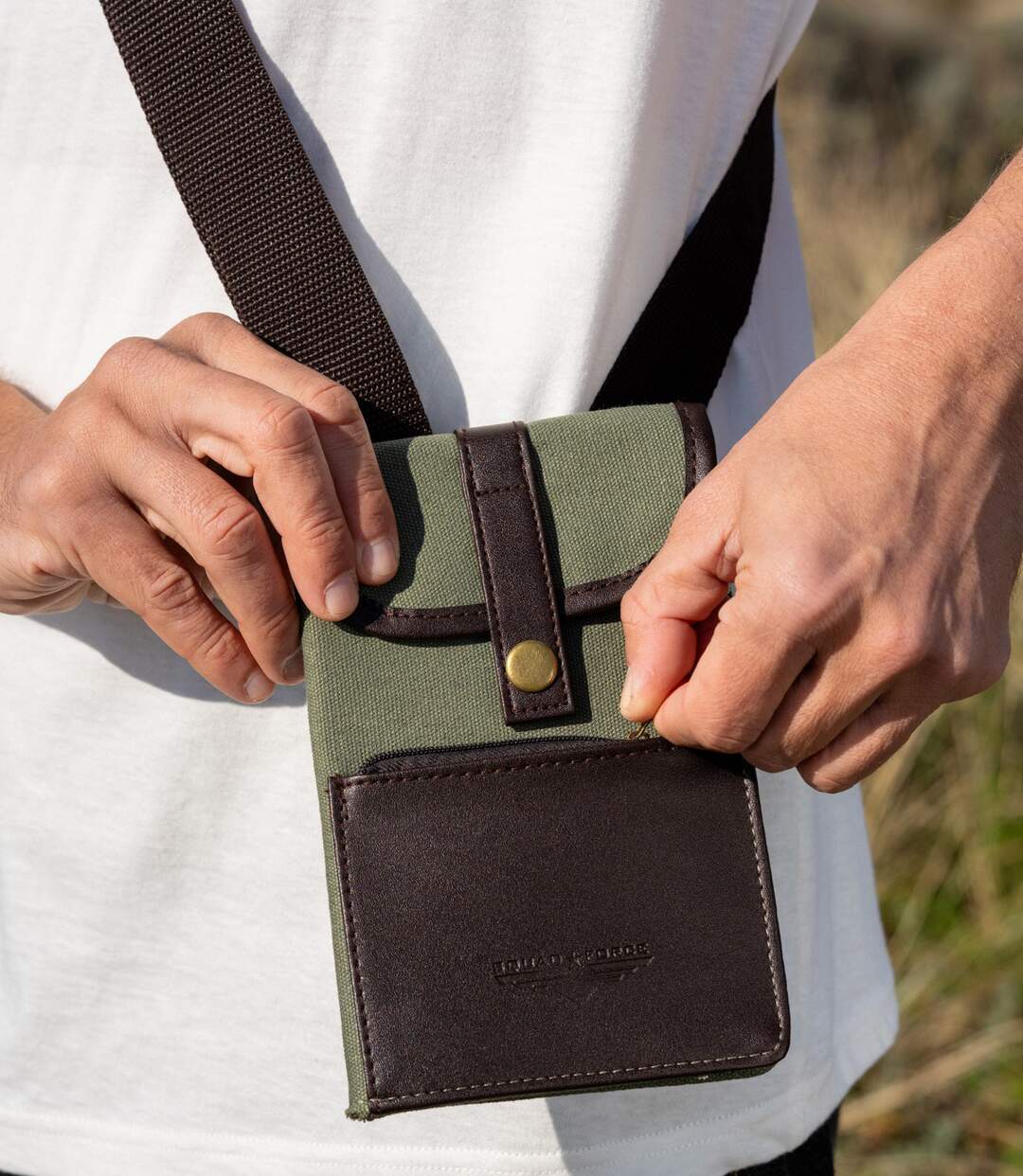 Reise-Brieftasche mit Handy-Tasche-4