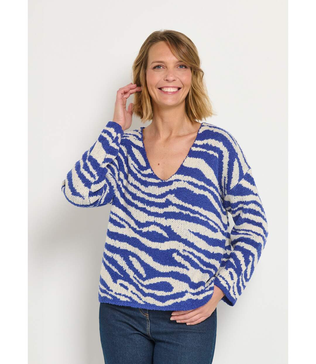 Pull col V maille mousseuse motif zèbre-1