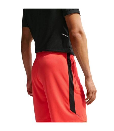 Short De Foot Strike Homme Rouge Vif Nike