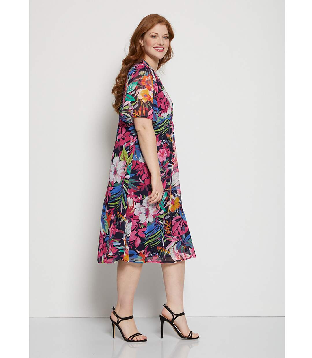 Robe courte évasée imprimé floral-1