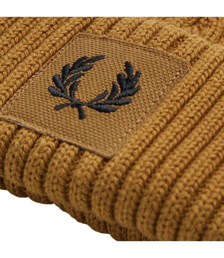 Bonnet Motif/style Écusson Brodé Caramel Foncé Fred Perry