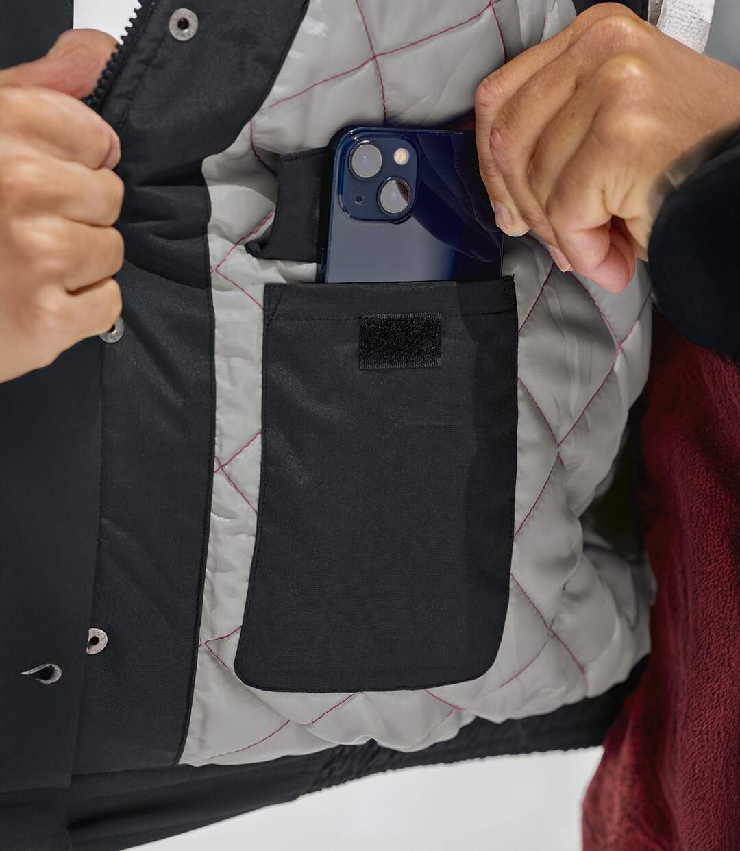 Le Blouson Microtech à Capuche et Fausse Fourrure Amovible-4