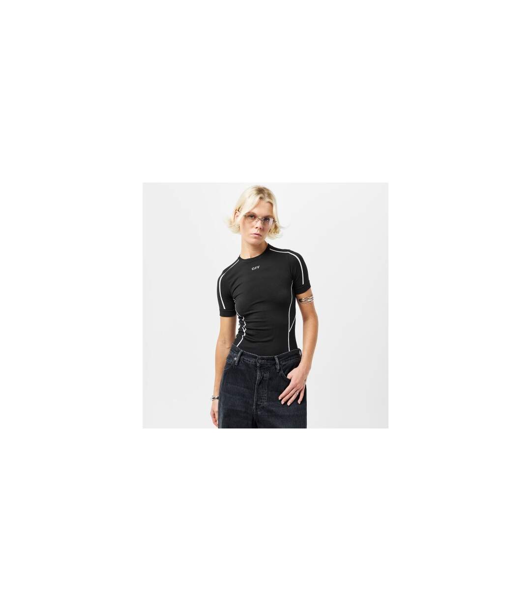 T-shirt Col Rond Manches Courtes Femme Coupe Slim Sans Coutures Noir Off White-1