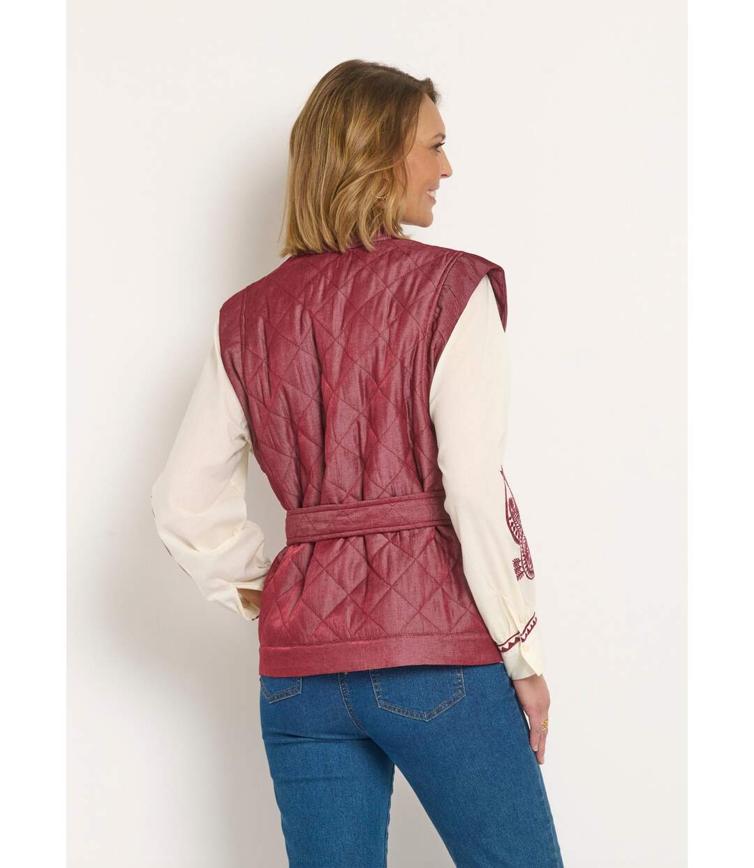 Veste matelassée sans manches avec ceinture-2