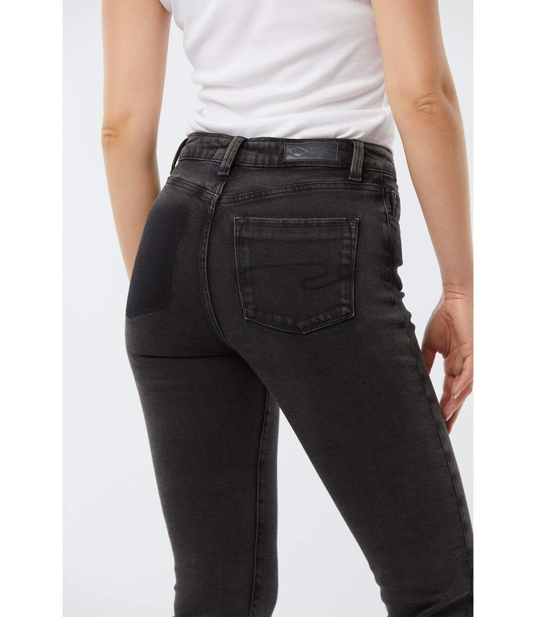 Jean femme LC161 L32 Noir stoned shadow-4