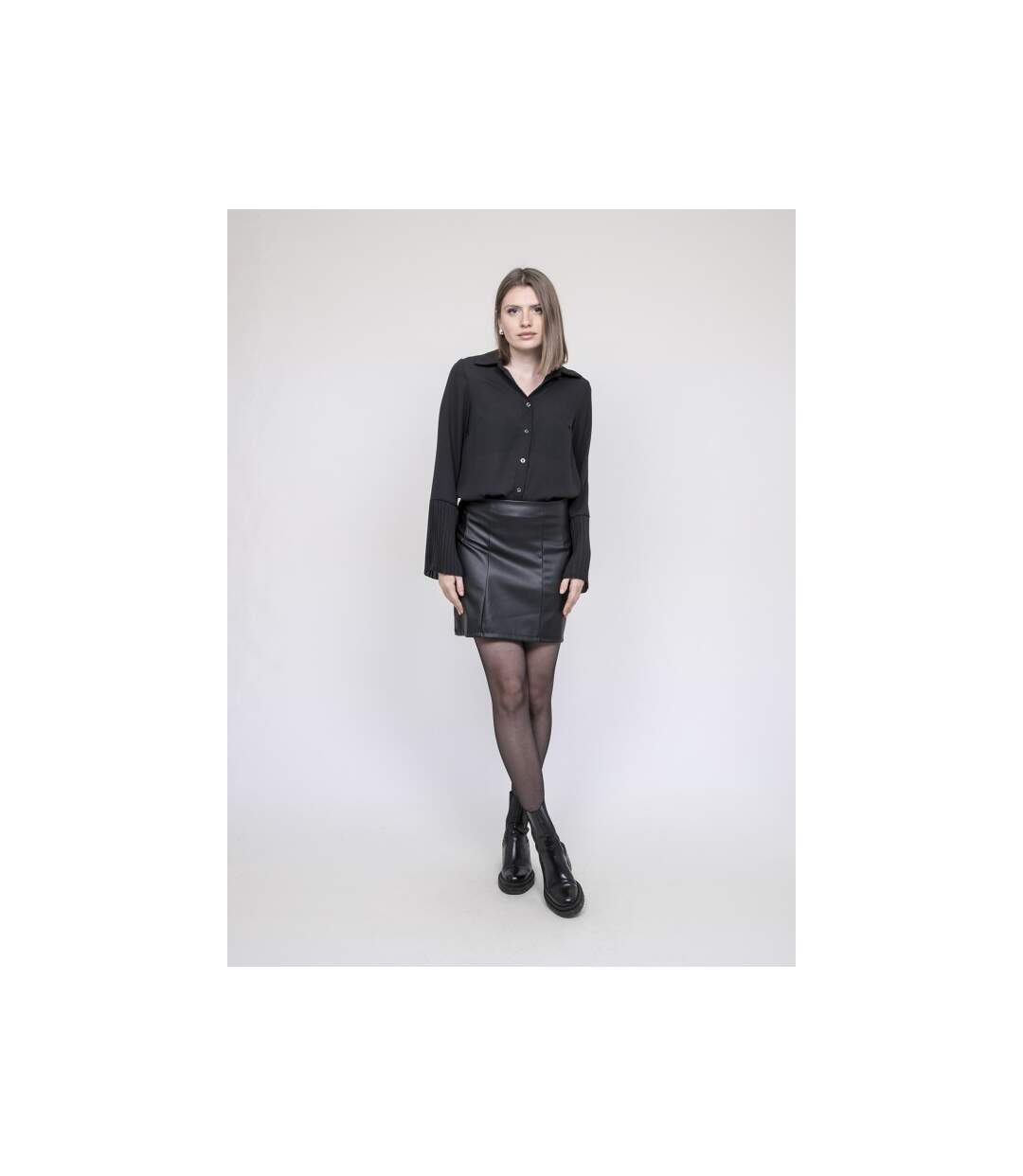 Jupe courte droite en simili cuir XOCHI - Dona X Lisa-4