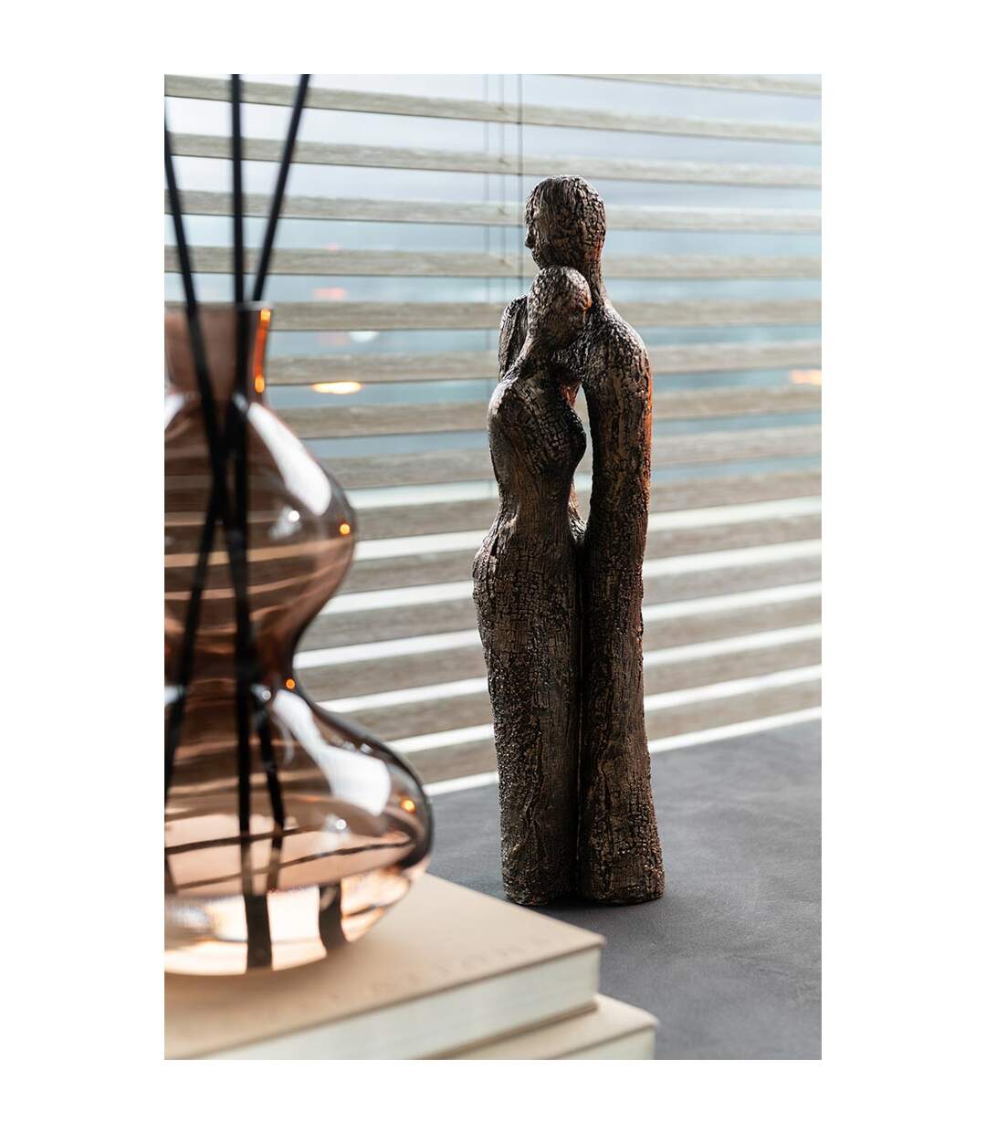 Statuette Couple Debout Câlin 48cm Marron & Or-3