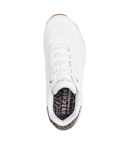 Baskets Motif/style Imprimé Léopard Uno Stand On Air Femme Blanc Skechers