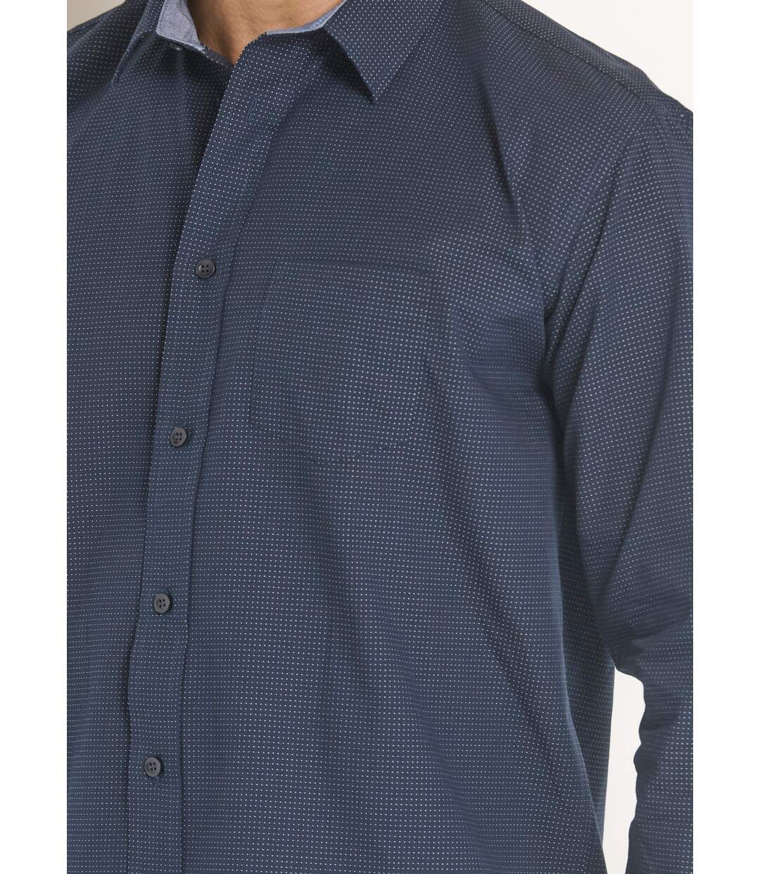 Chemise foncée coton détails contrastants-4