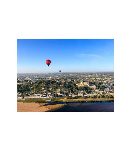 Vol en montgolfière pour 2 au-dessus de la vallée de la Loire le matin en semaine - SMARTBOX - Coffret Cadeau Sport & Aventure
