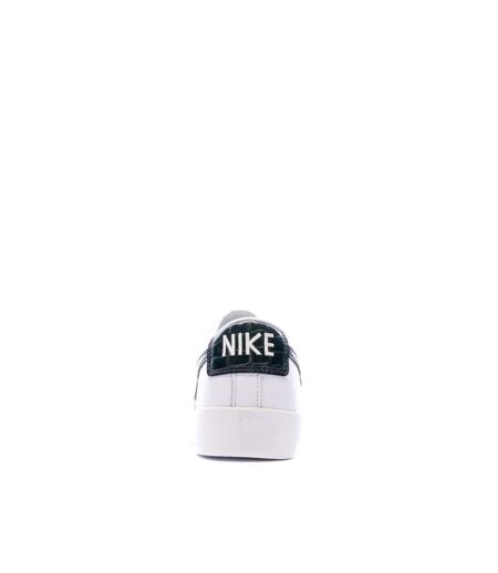 Blazer low baskets blanches femme nike