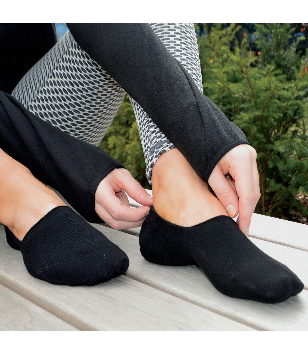 4 Pack Bamboo No Show Invisible Socks for Women-4