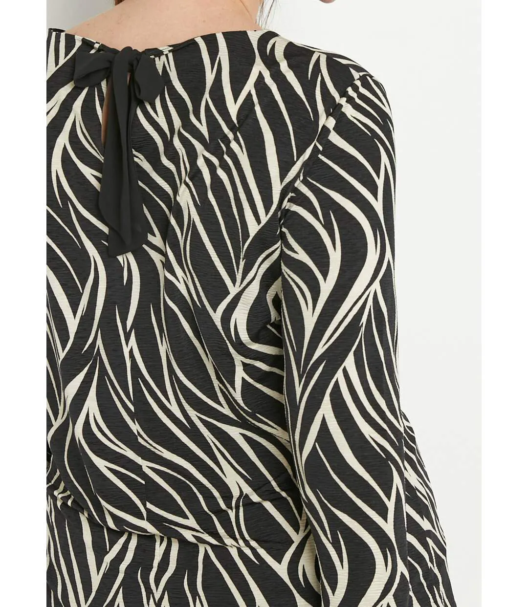 T-shirt zébré décolleté dos manches 3/4-4