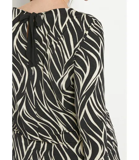 T-shirt zébré décolleté dos manches 3/4