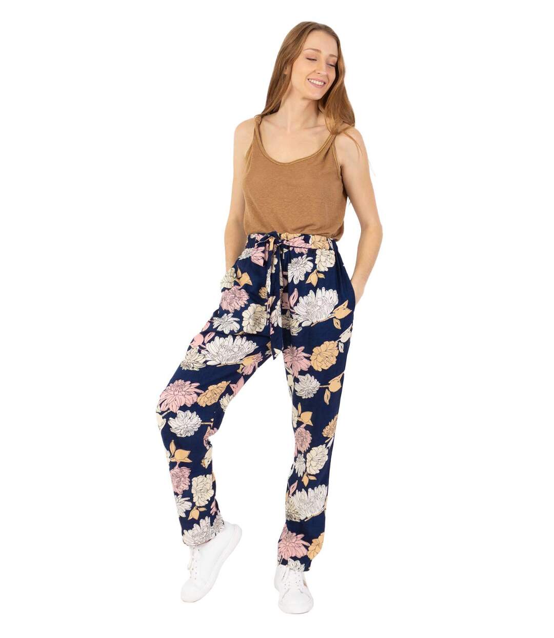 Pantalon casual CHARLY imprimé fleuri bleu marine Coton Du Monde