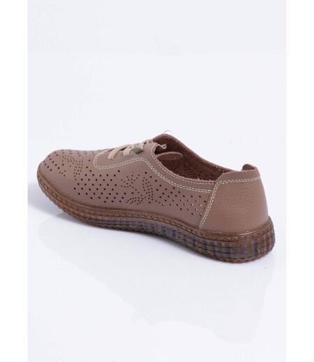 Baskets lacées cuir perforé largeur confort