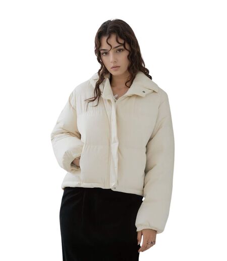 Doudoune courte pour femme beige avec capuche et poches pratiques
