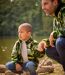 Jungen-Fleecejacke mit All-Over-Print in Khaki