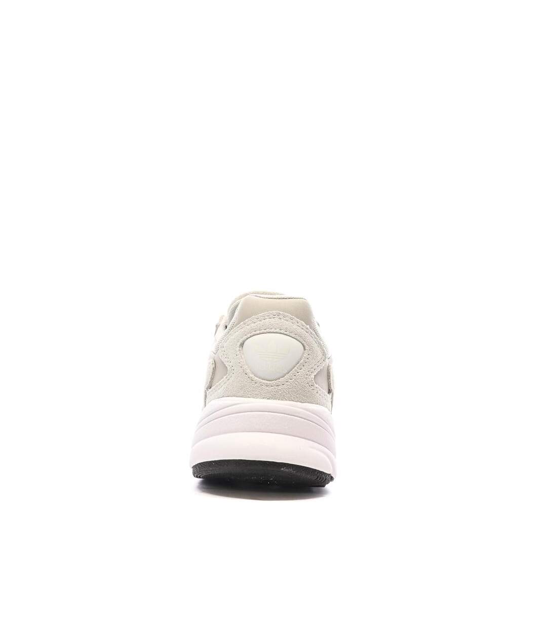 Baskets beiges mixte adidas falcon-3