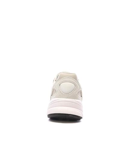 Baskets beiges mixte adidas falcon