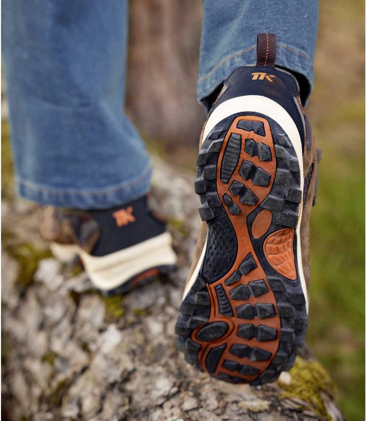 Men's Waterproof Low-Rise Walking Shoes - Brown Black Orange Atlas For Men