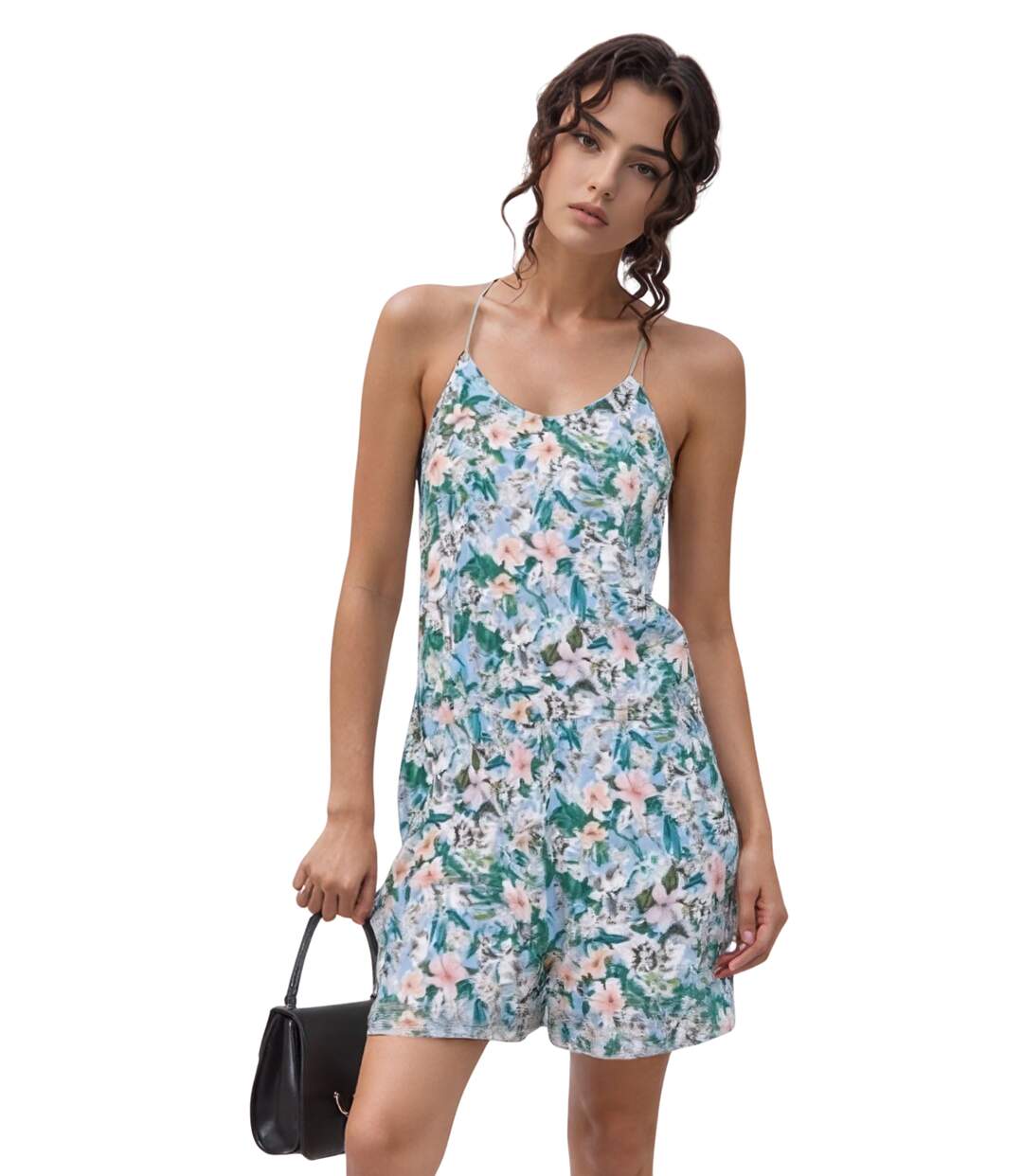 Combinaison short fleurie femme à  fines bretelles - Tendance et rafraichissante-1