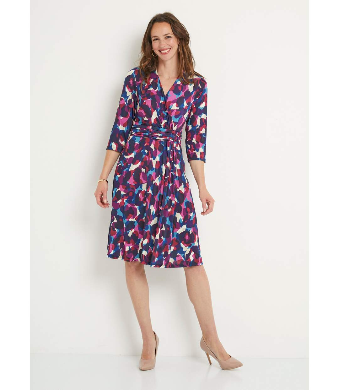 Robe cache-coeur courte évasée maille imprimée-1