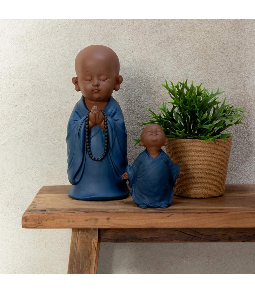 Statuette Moine Prière Grady 32cm Bleu-5