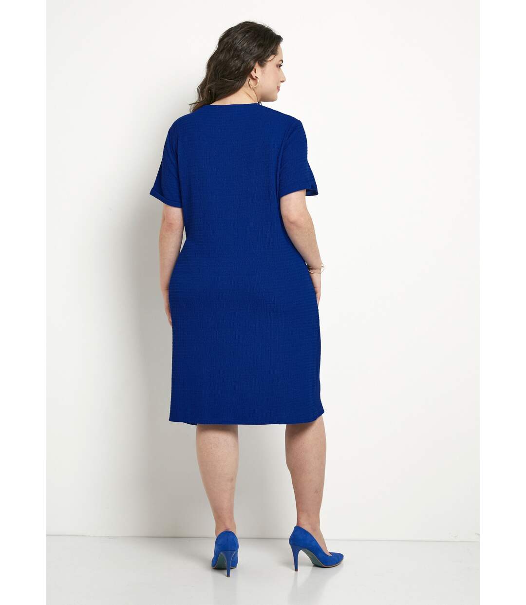 Robe courte unie drapée effet cache-ventre-2
