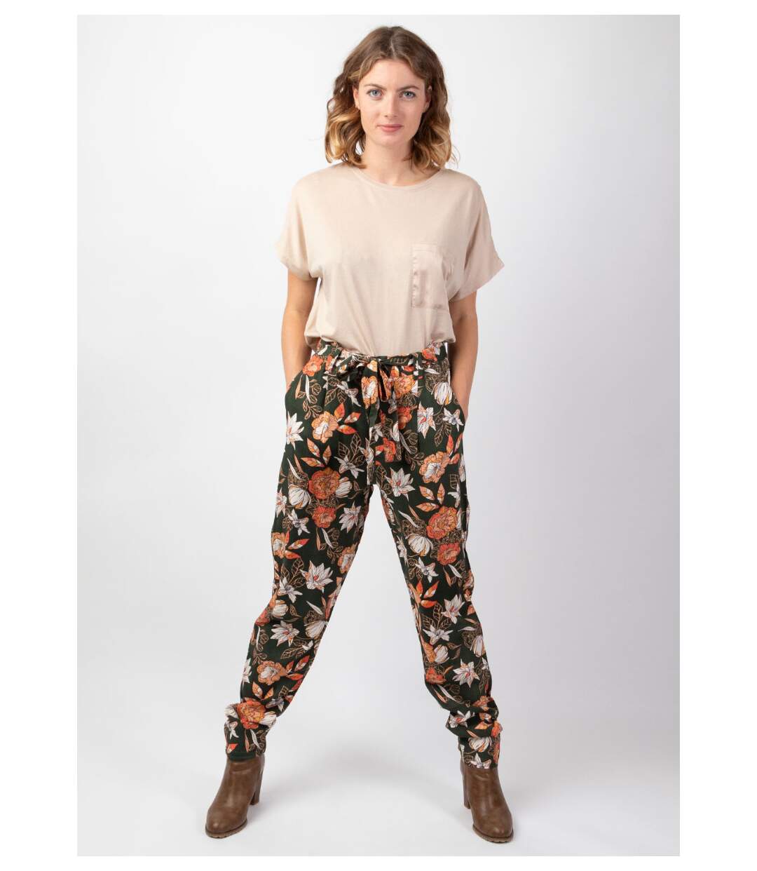 Pantalon jambes droites en viscose épais JOVANY motif fleuri Coton Du Monde