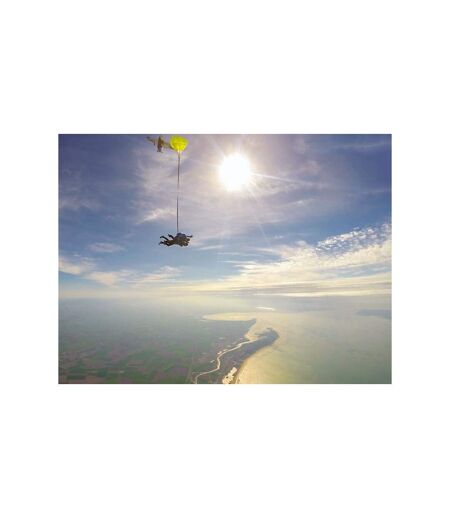 Saut en parachute en tandem près de La Rochelle - SMARTBOX - Coffret Cadeau Sport & Aventure